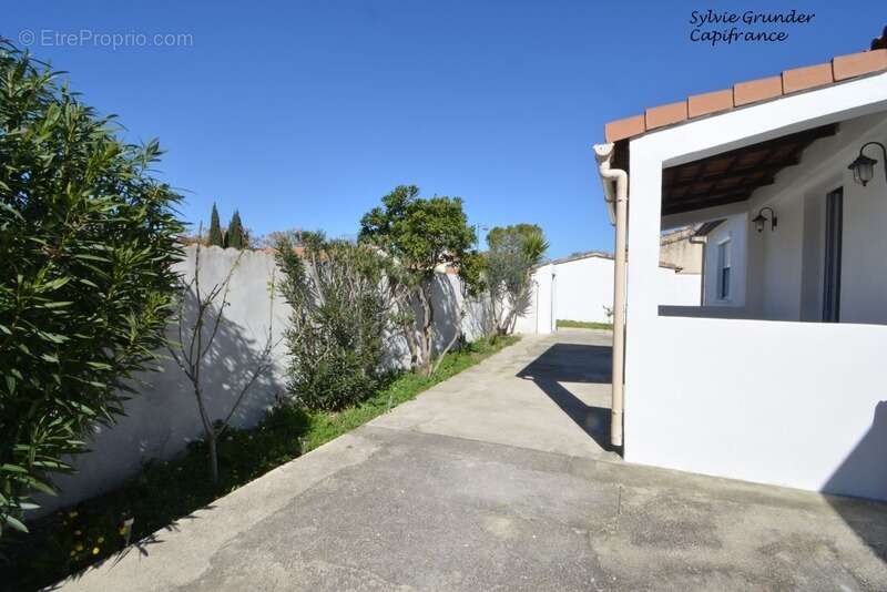 Maison à SAINT-VICTORET