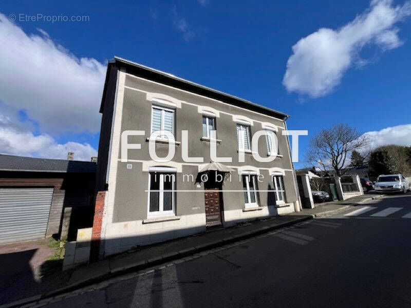 Maison à SAINT-SEVER-CALVADOS