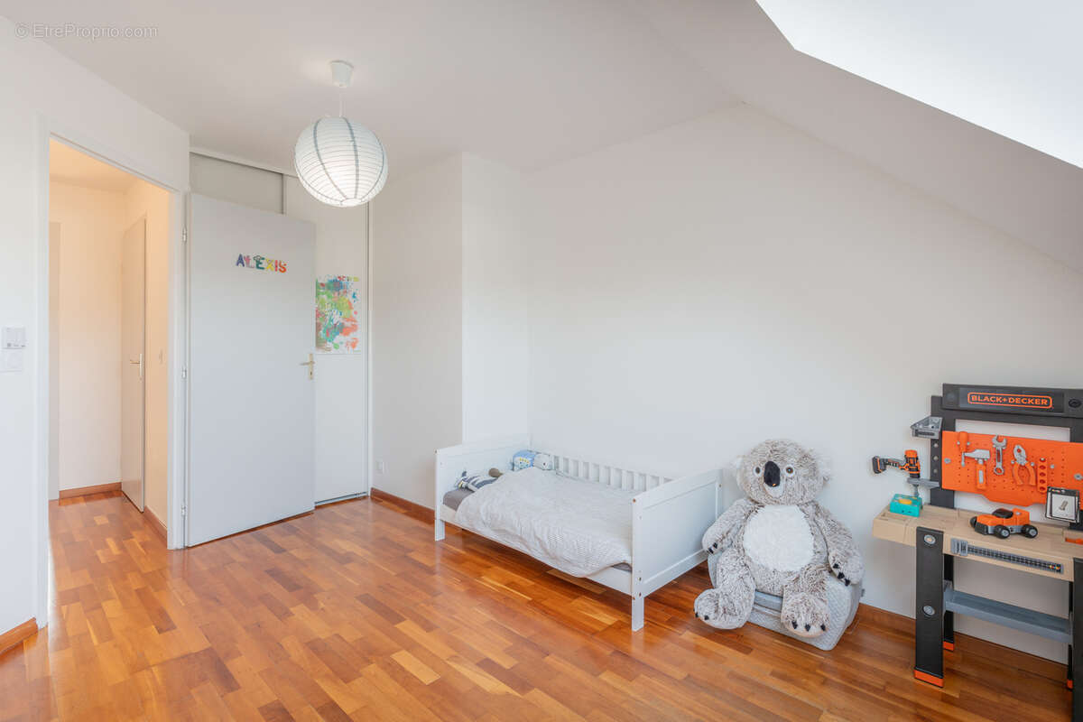 Appartement à POISY