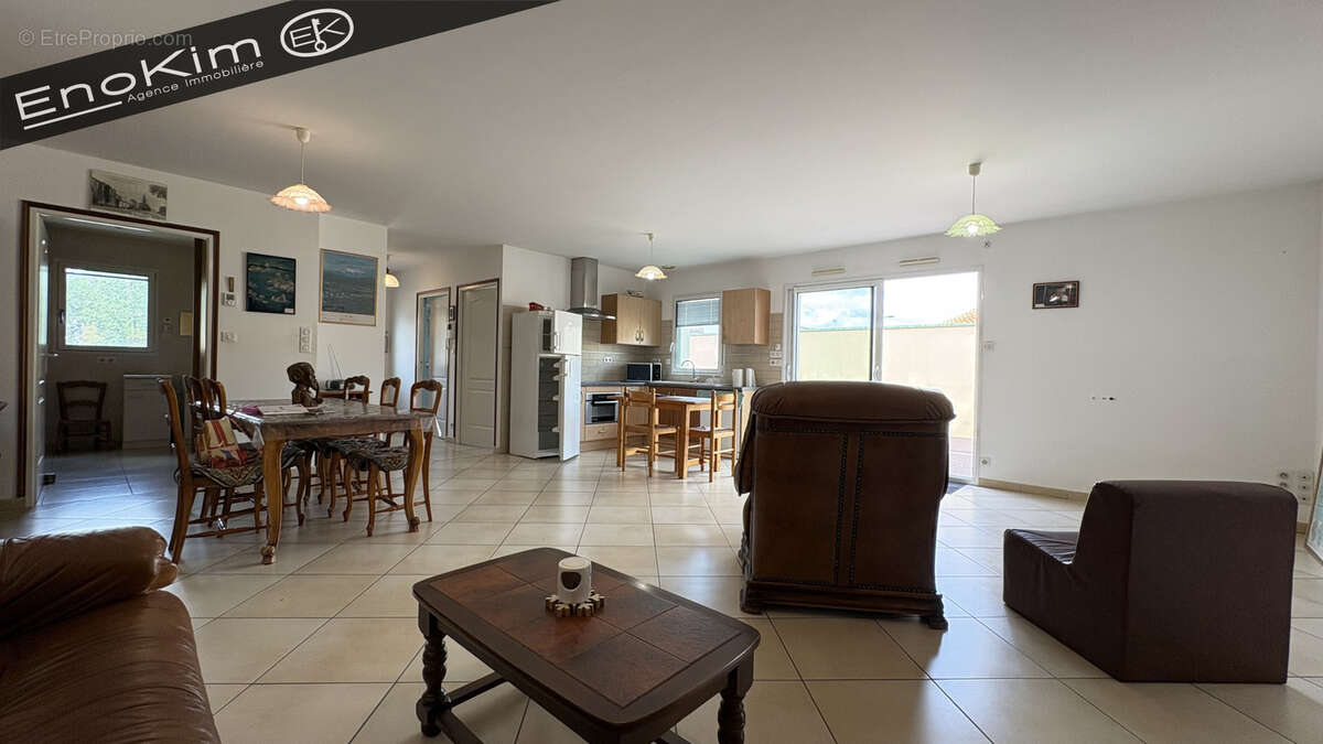 Maison 118m2 à Avrille sur une parcelle de 481m2 - photo 4