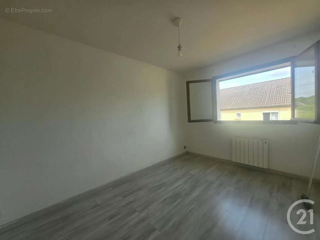 Maison 82 m² à Rugles  - photo 8