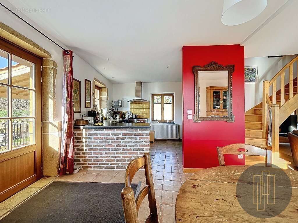 Maison à VILLEFRANCHE-SUR-SAONE