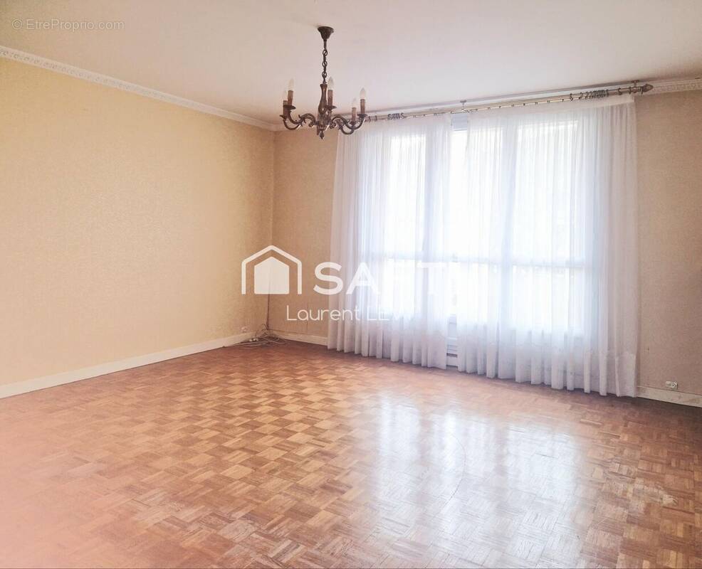 Photo 1 - Appartement à SAINT-MAUR-DES-FOSSES