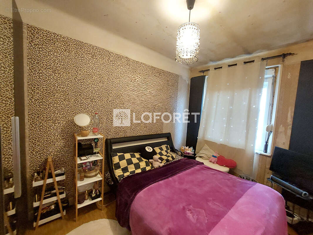 Maison à AUDUN-LE-TICHE