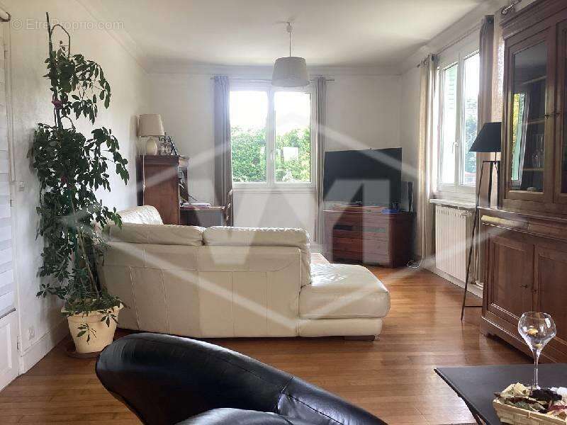 Maison à COMBS-LA-VILLE