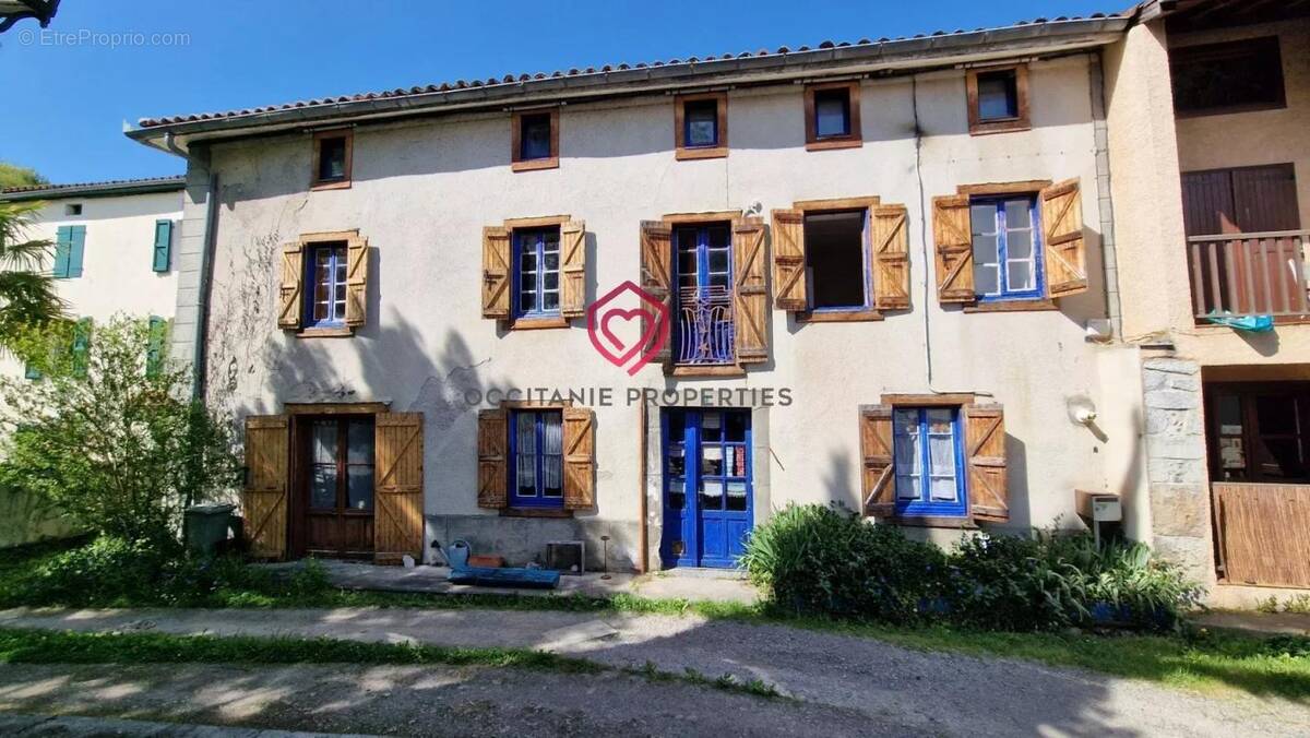 Maison à PRAT-BONREPAUX