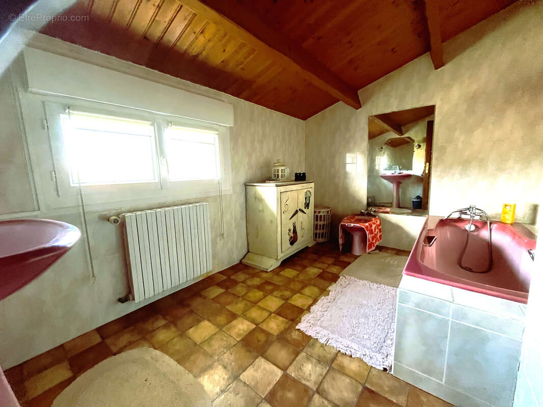 Maison à MESCHERS-SUR-GIRONDE