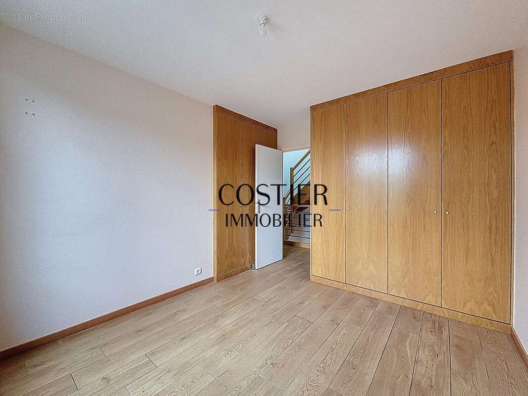 Maison à SAINT-MAUR-DES-FOSSES