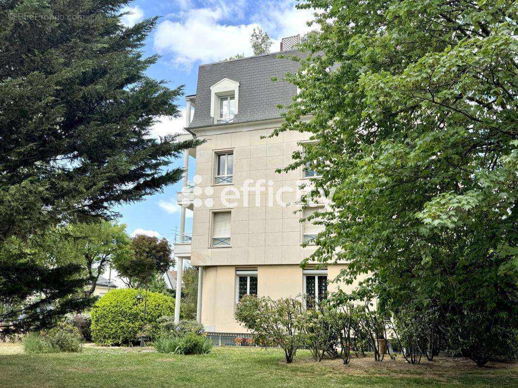 Appartement à SAINT-MAUR-DES-FOSSES