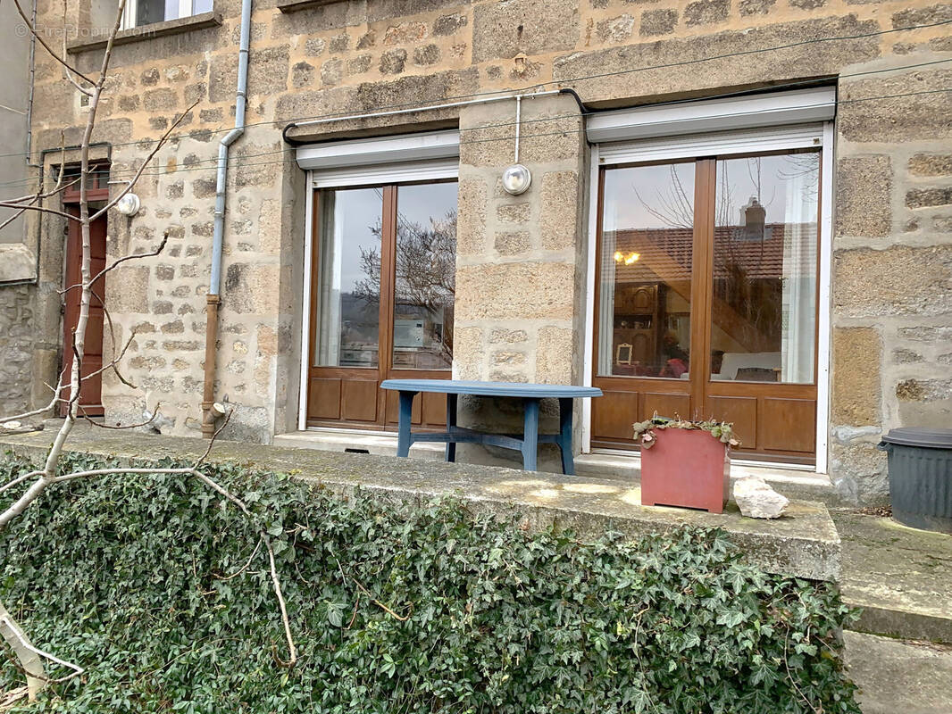 Appartement à SAINT-ETIENNE