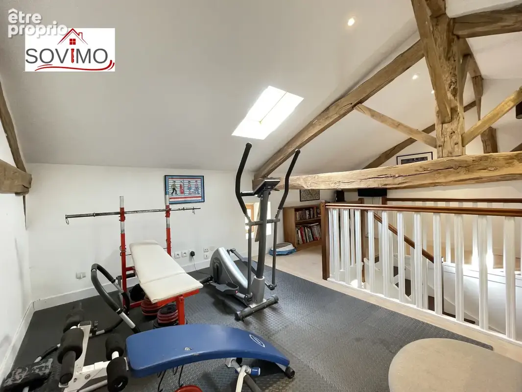 En campagne, belle maison charentaise indépendante en pierre, entièrement restaurée, sur 4800 m2 de terrain - photo 12