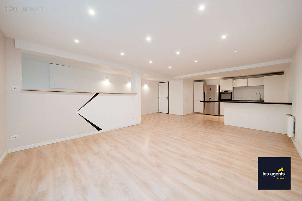 Maison  5 pièce(s) 160 m2 + cour - photo 6