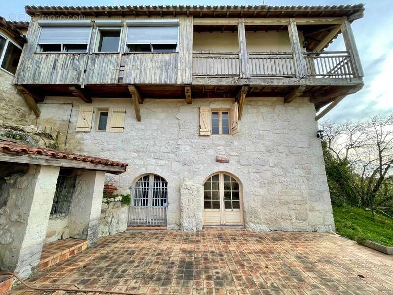 Hameau Authentique T15 à vendre, avec Maison et 6 logements indépendants et une vue panoramique-Saint-Vincent-Lespinasse (82) - photo 3