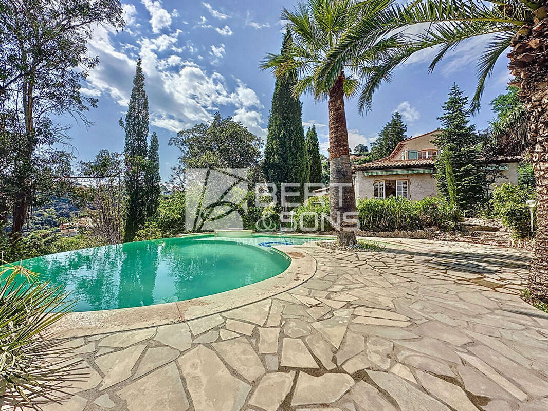 Maison à MANDELIEU-LA-NAPOULE