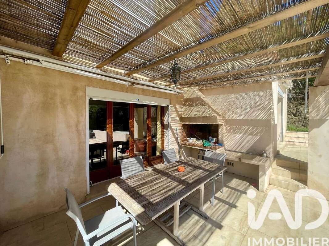 Photo 8 - Maison à LES ISSAMBRES