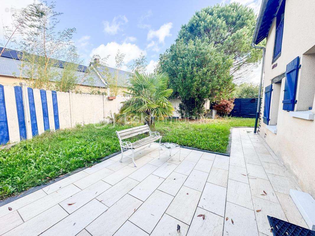 Maison à NOYAL-CHATILLON-SUR-SEICHE