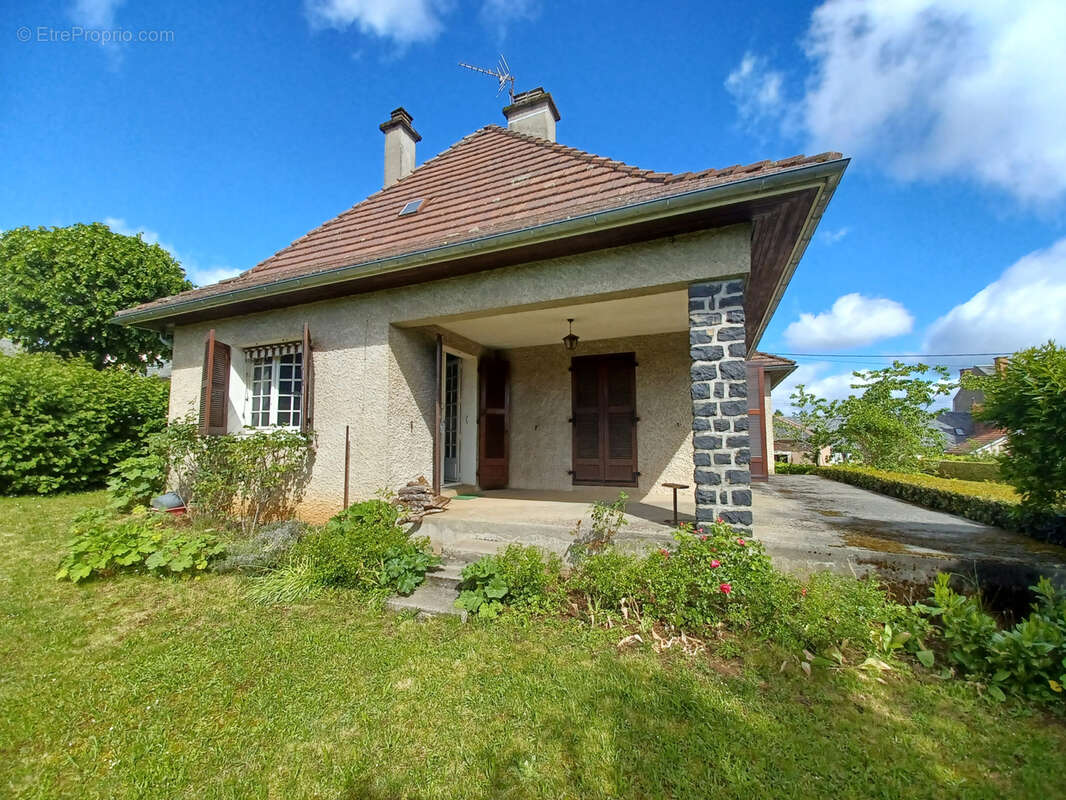 Maison à MAURIAC