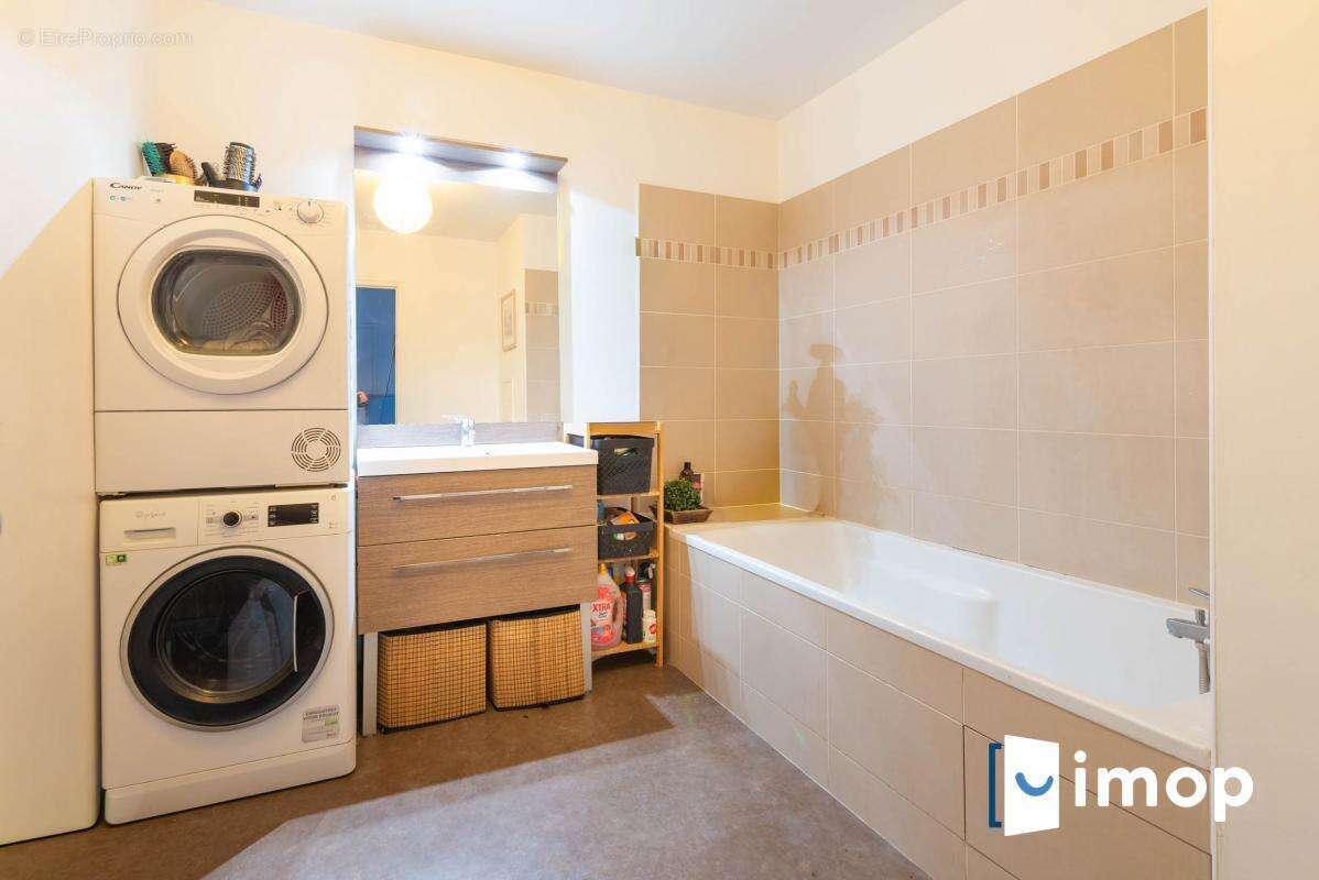 Appartement à SAINT-DENIS