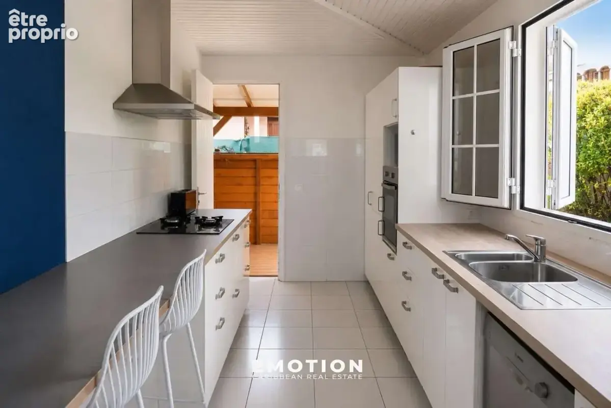 Villa T4 - 105 m2 + appartement T2 indépendant - 46m2 Petit-Bourg, Guadeloupe Le Cabinet EMOTION - photo 4