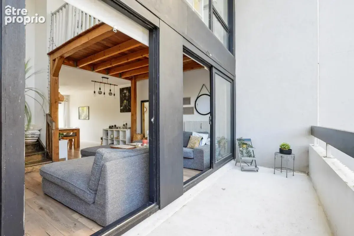 - 91830 le coudray-montceaux - duplex en dernier etage avec ascenseur - 30m2 de terrasses - sejour cathedrale - vue arboree sans - photo 12