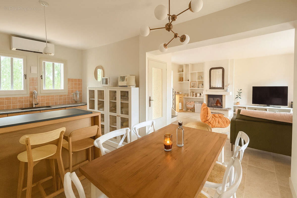 Maison à SOLLIES-PONT