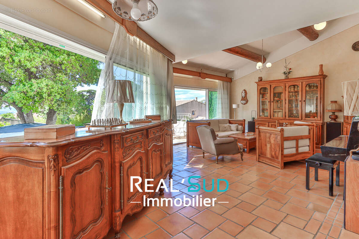 Maison à MARSEILLE-9E