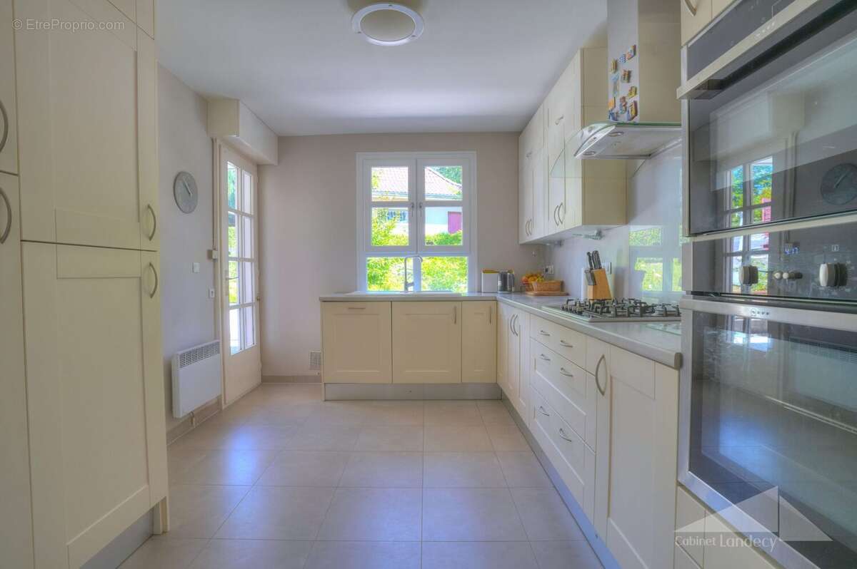 Maison à GRILLY