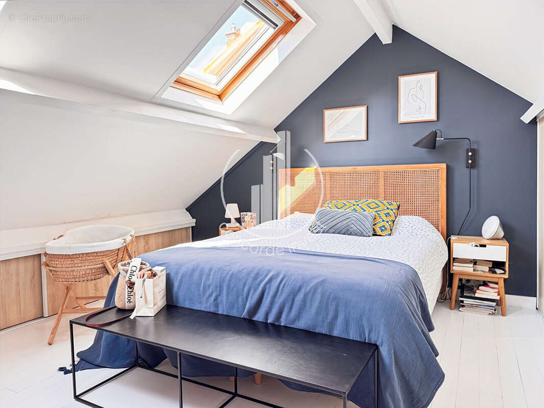 Maison à LA GARENNE-COLOMBES