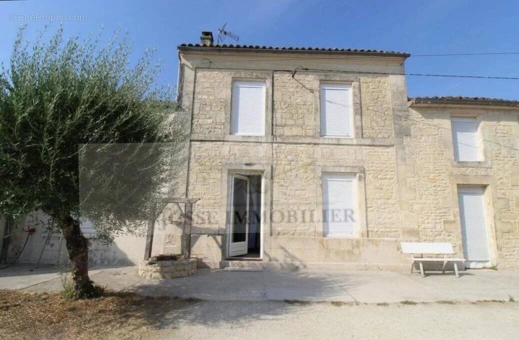 Maison à SAINT-GEORGES-DU-BOIS