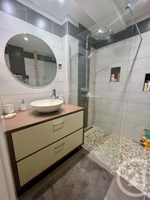 Appartement 58 m² à Villeneuve  - photo 8