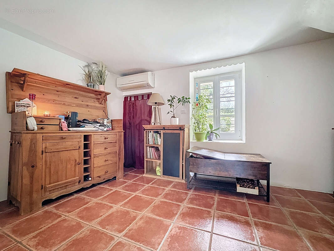 Maison à MONTMIRAIL