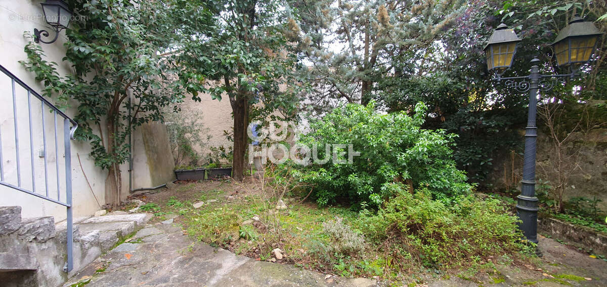 Maison d'exception avec garages, cave, local indépendant et parc arboré - photo 16