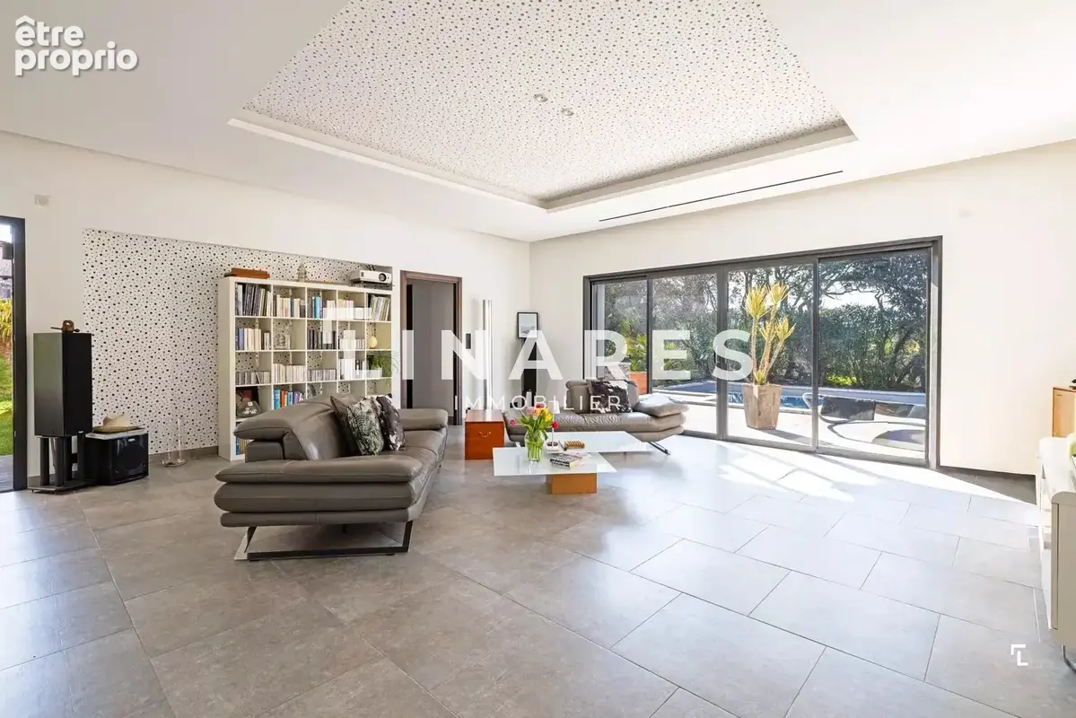 SÉRÉNITÉ - Villa T5 de 153m2 - Piscine - Garage de 34m2 - Terrain de 1000m2 - 13011 LES CAMOINS - photo 9