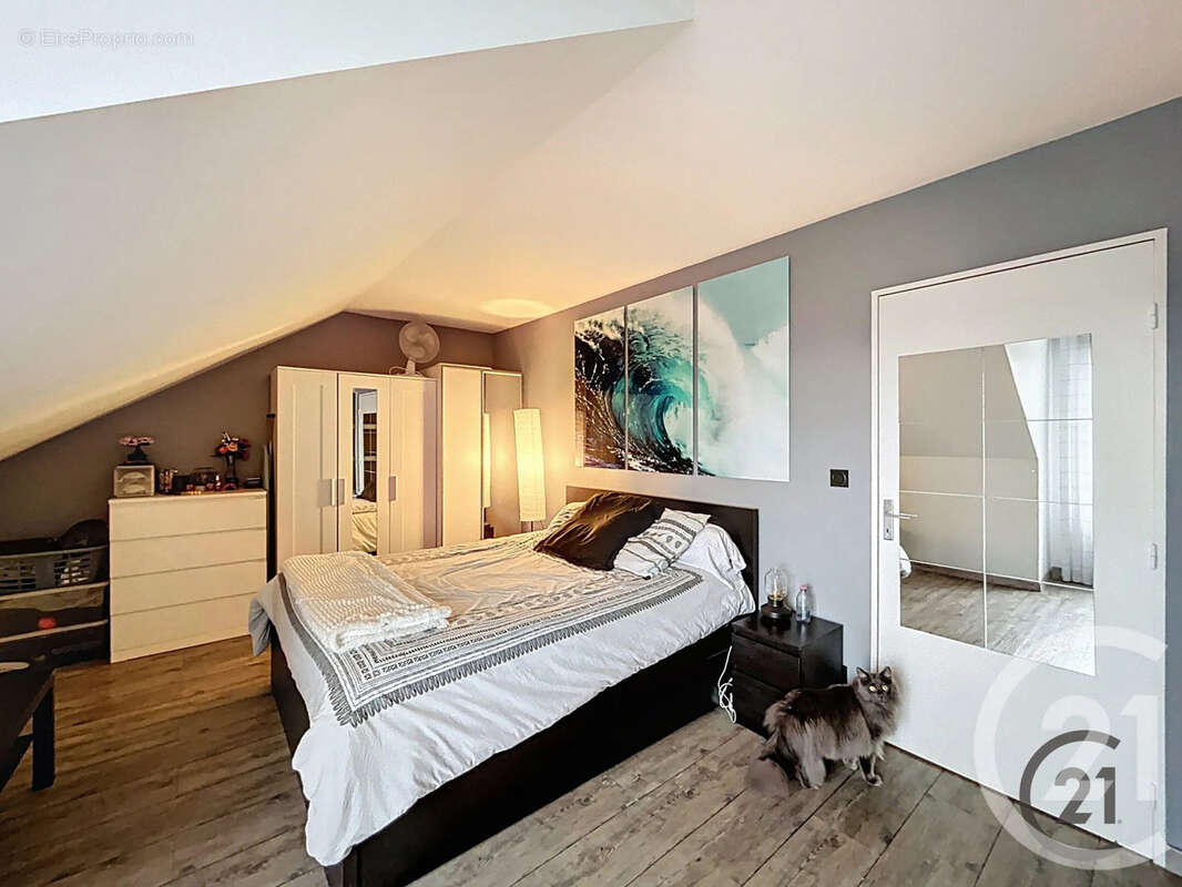 Appartement à MOISSY-CRAMAYEL