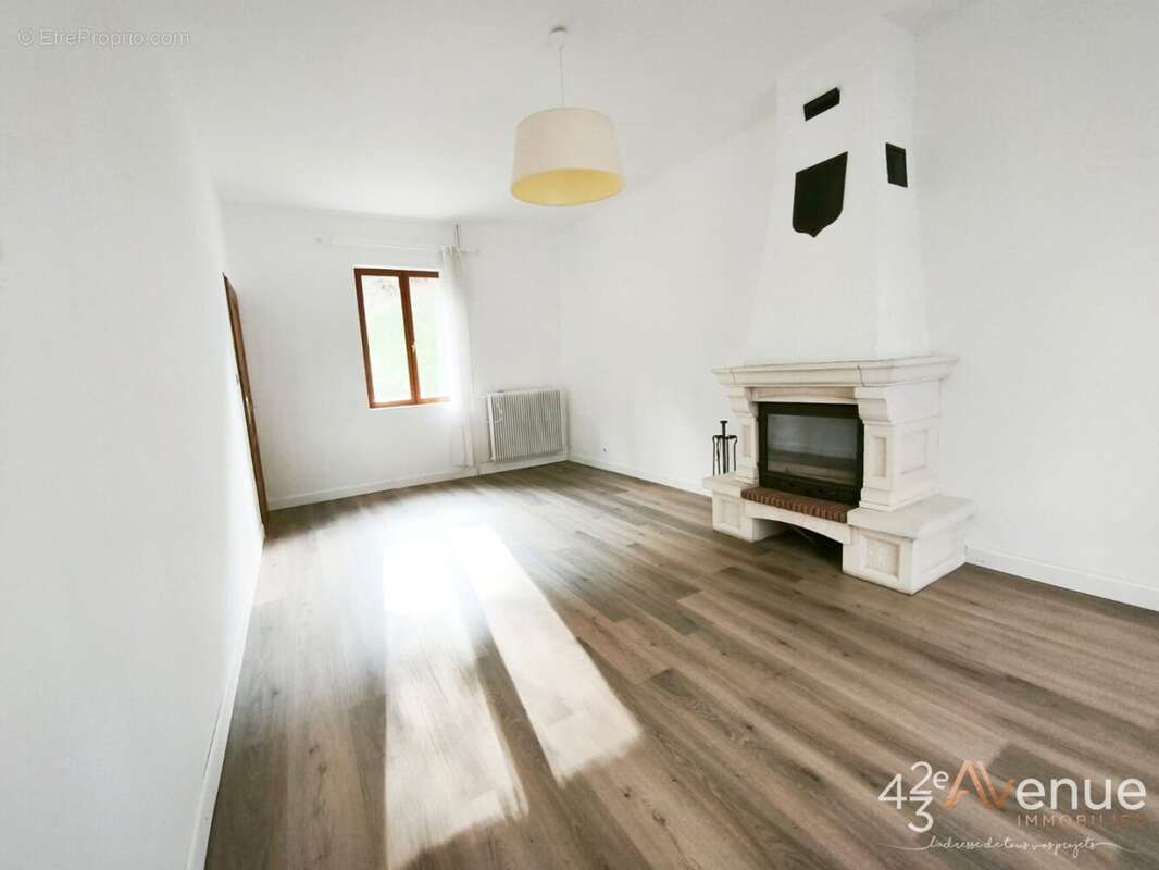 Maison à LA RICAMARIE