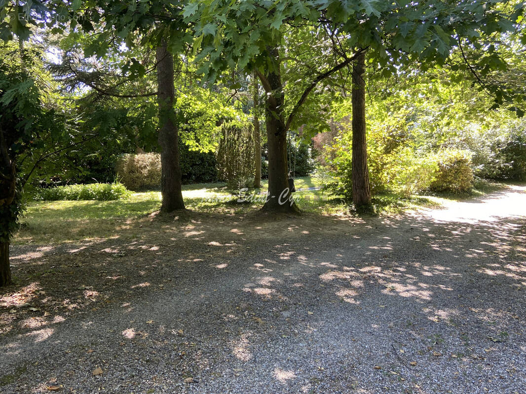 Terrain à LYON-9E