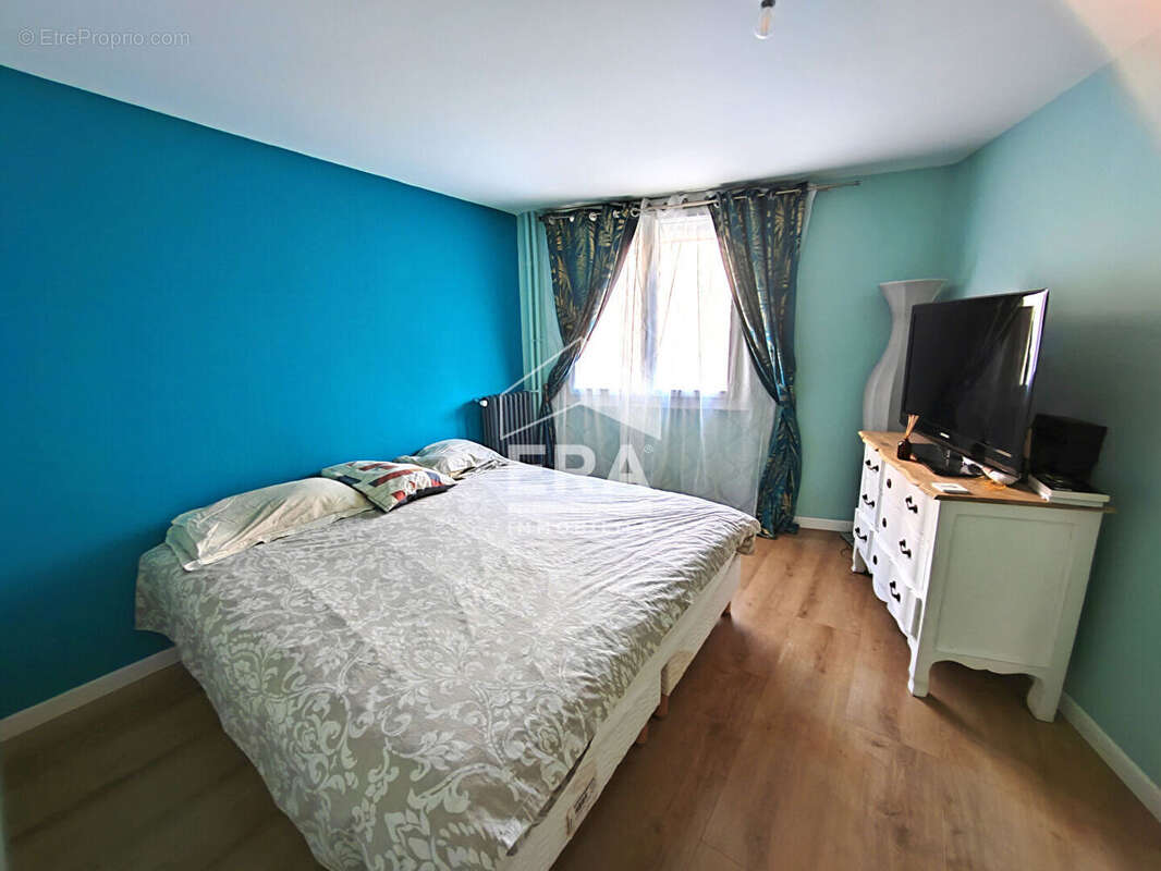 Appartement à MARSEILLE-5E