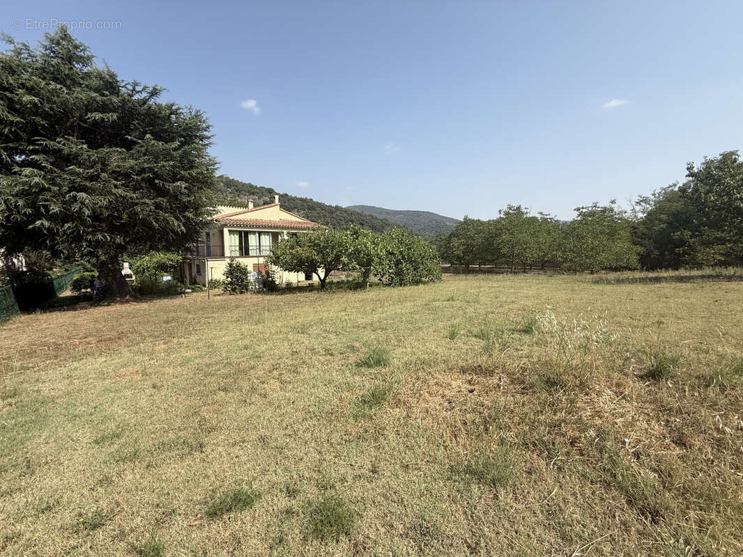 REYNÈS   Maison 4 faces sur 2 420 m2 de terrain   Beau potentiel - photo 2