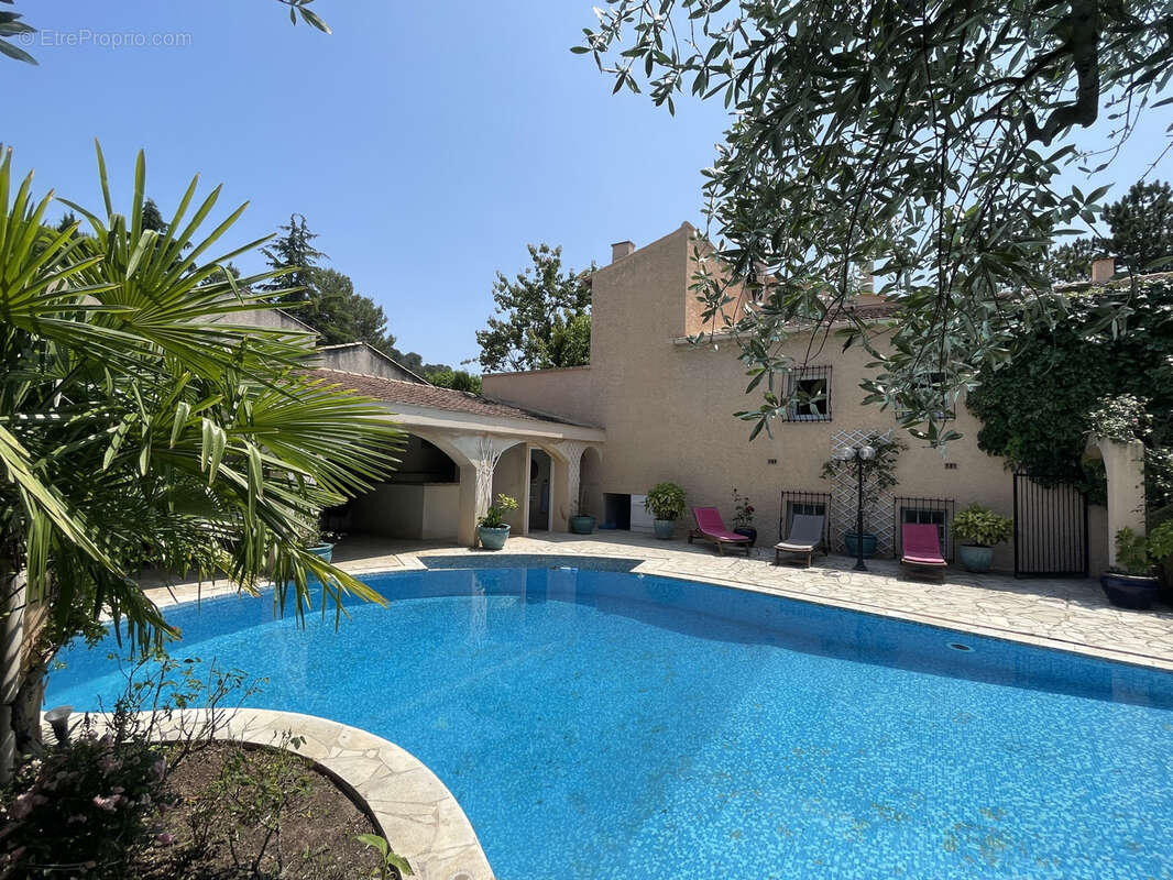 Vaison 2km / belle maison / sh240m2 / terrain 1396m2 / piscine / pool house 100m2 - photo 36