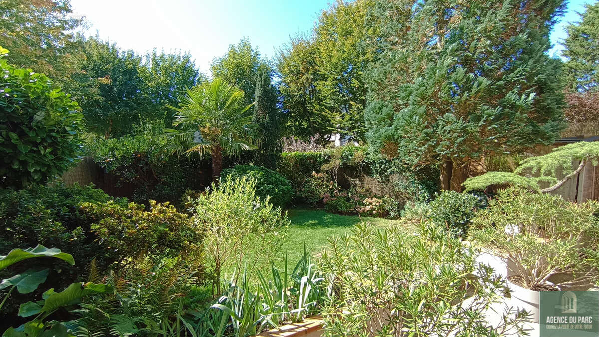 Appartement à VILLE-D'AVRAY