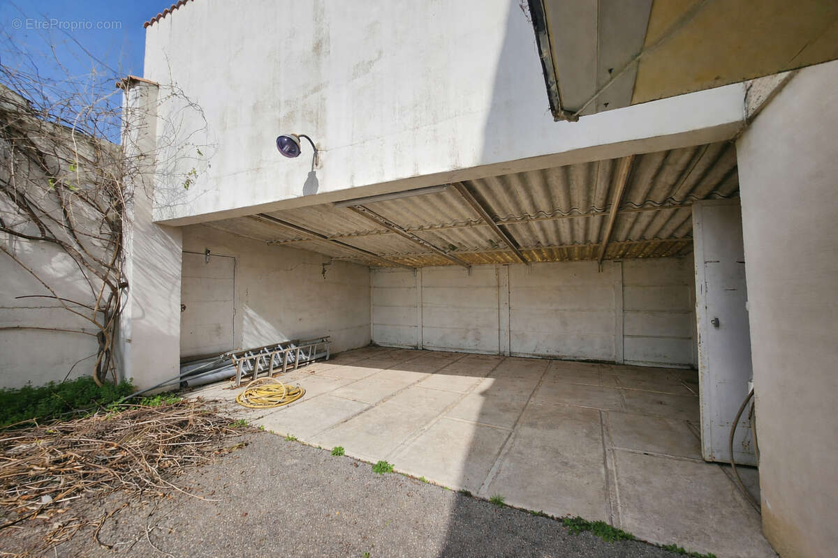 Maison à CHATEAUNEUF-DE-GADAGNE