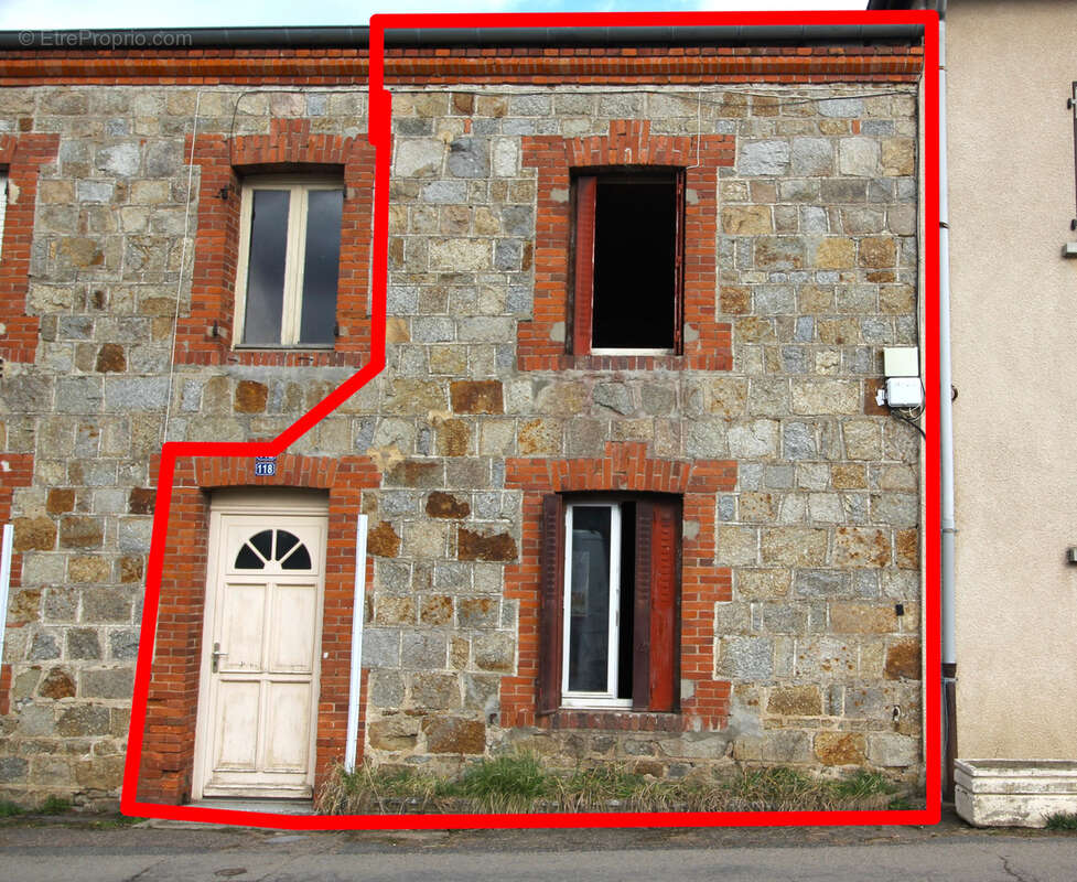 Maison à SAINT-MARTIN-LA-SAUVETE