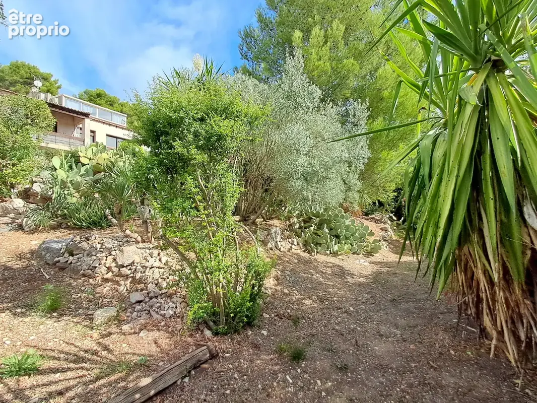 Carnoux-en-provence   grande maison 201 m2   3 logements   piscine   grand garage   vue dégagée - photo 47
