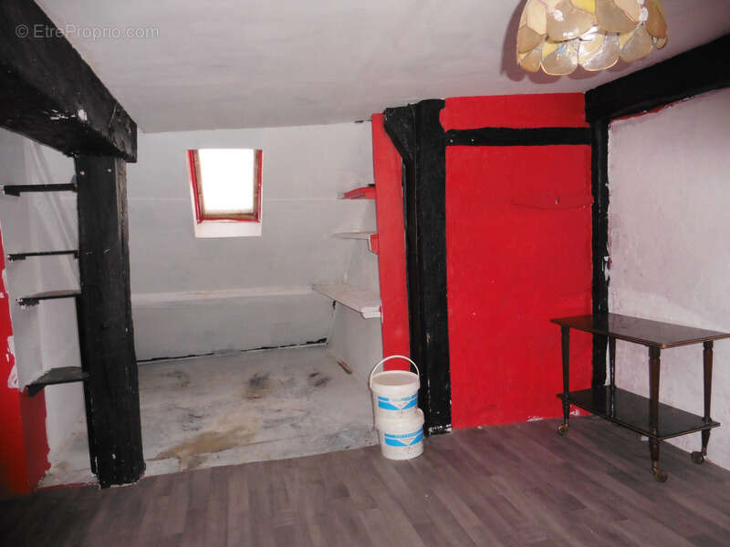 Maison à VILLENEUVE-L'ARCHEVEQUE