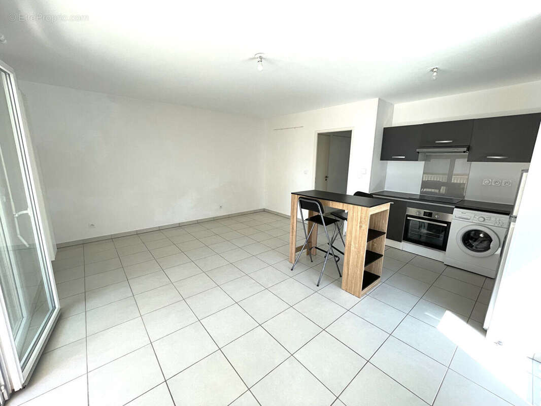 Appartement à JUVIGNAC