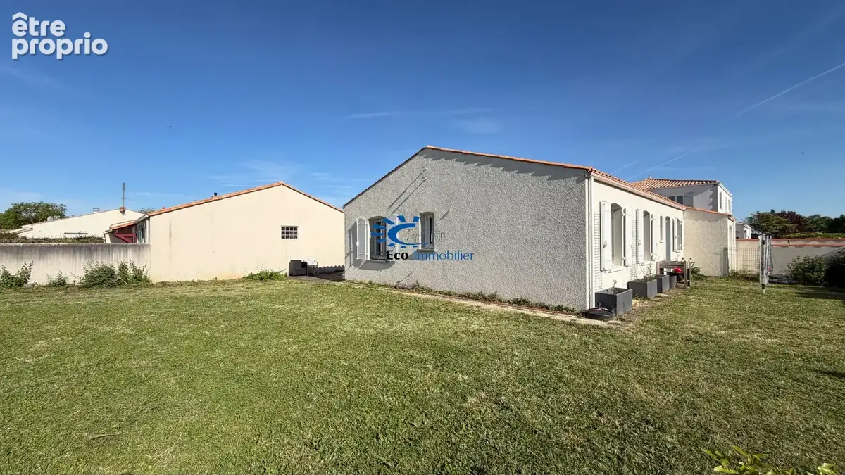 Photo Maison à Saint-Rogatien au prix de 324 000€