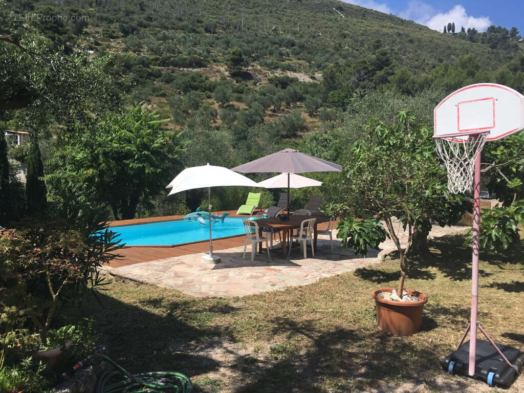 Maison moderne de 220 m2 au calme, piscine. - photo 5