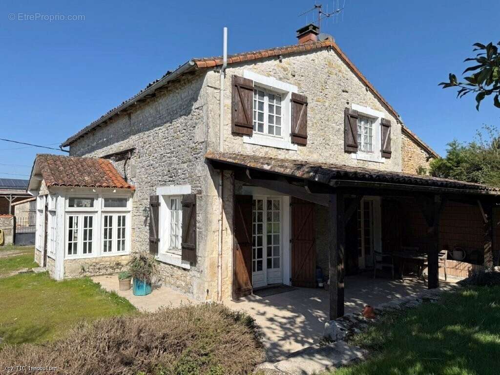 Maison à CIVRAY