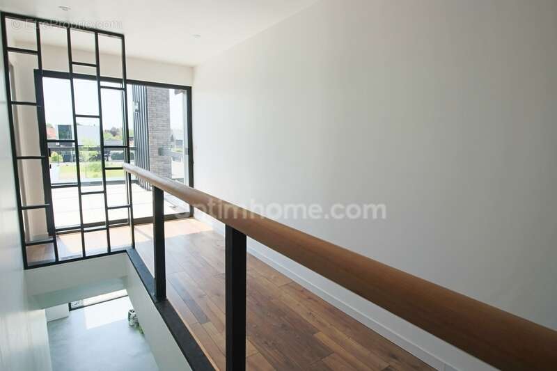 Templeuve-en-Pévèle – Maison cubique récente de 175 m² – Semi plain pied – Prestations haut de gamme - photo 16