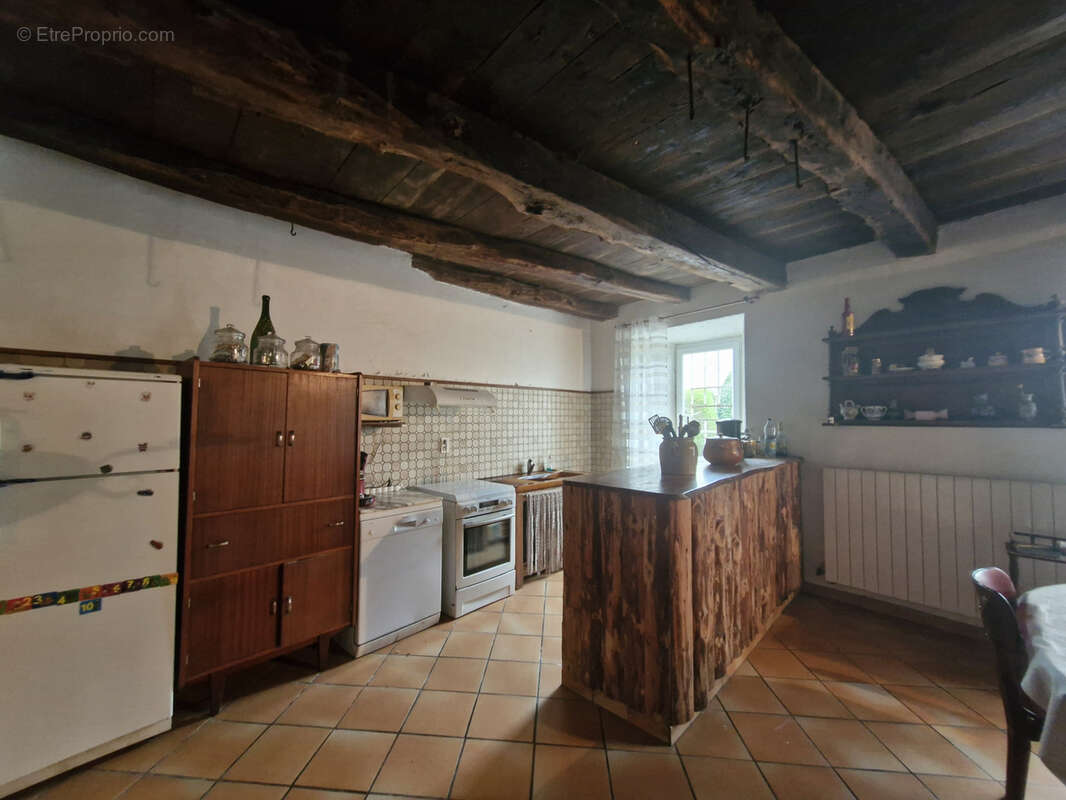Maison 9 pièces de 210 m2 - photo 3